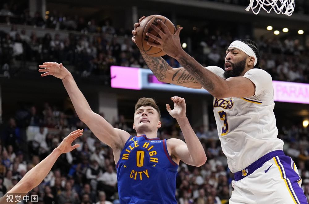 接参与了球 接参与了球