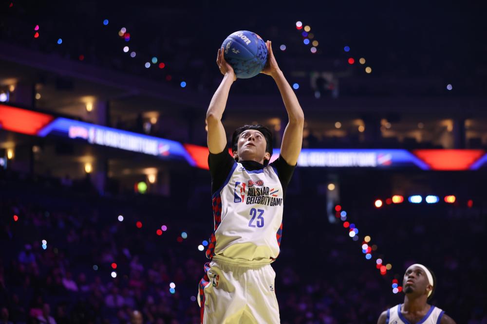 月异的足球 月异的足球